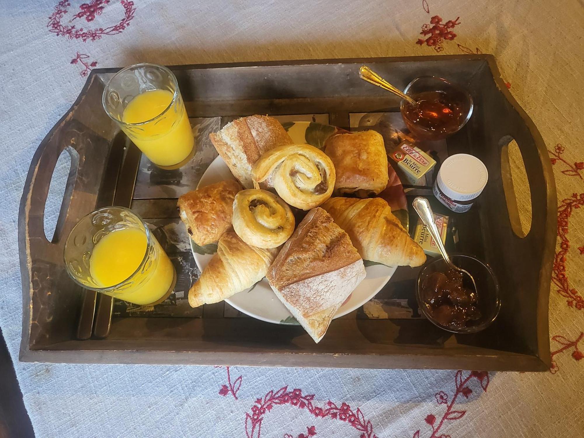 Le Nid Des Cerfs Bed & Breakfast Essert-Romand Dış mekan fotoğraf