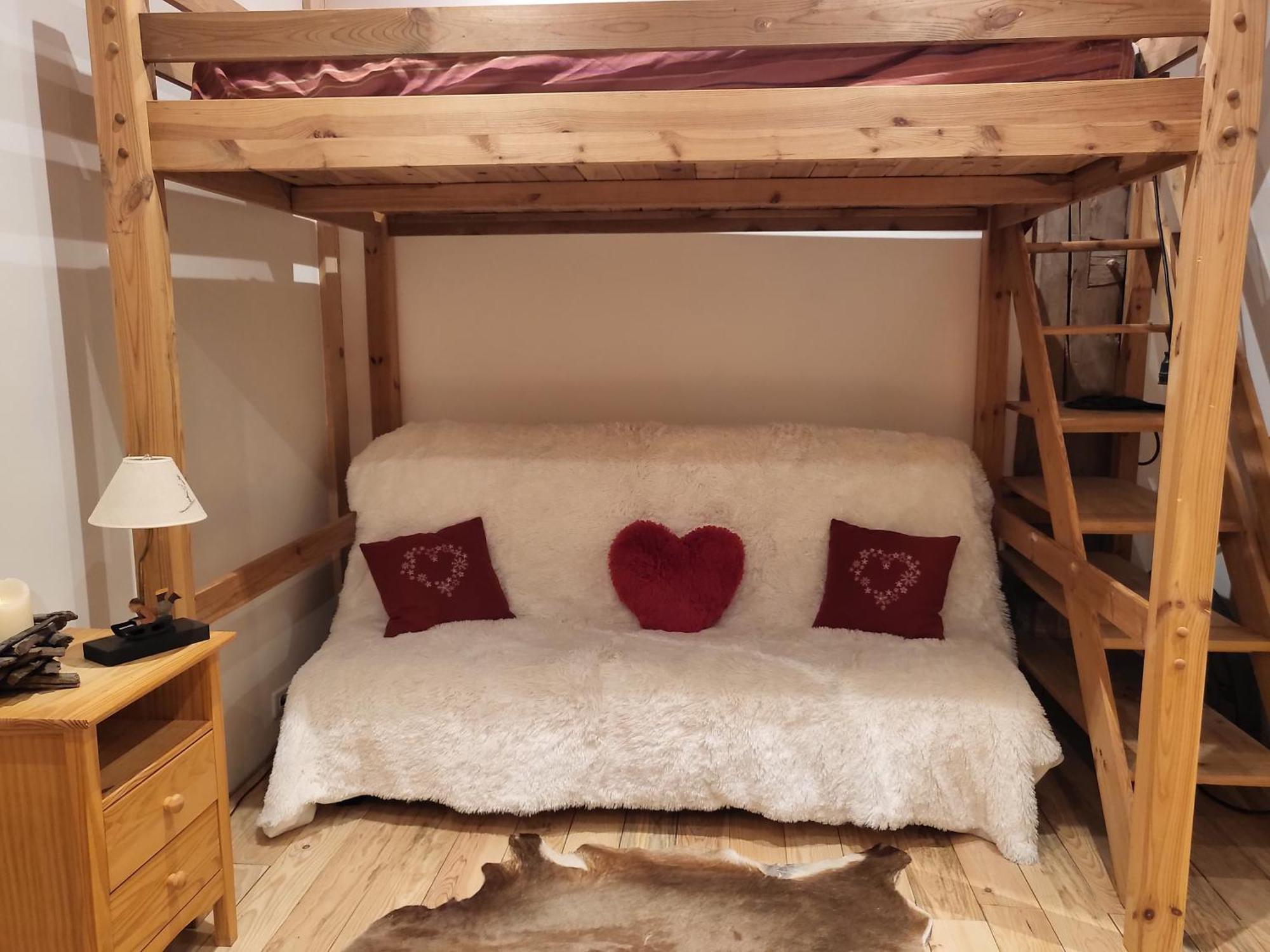 Le Nid Des Cerfs Bed & Breakfast Essert-Romand Dış mekan fotoğraf